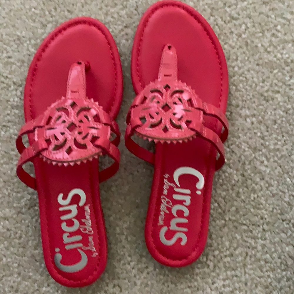 Circus by SamEdelman. Canyon medallion sandal. 6.5